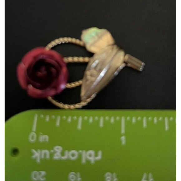 Goldtone Pendant with Red Rose - 1.5” Vintage Floral Jewelry - Picture 4 of 5